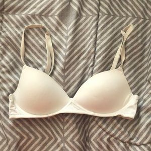 PINK Wear Everywhere Wireless Push Up Bra